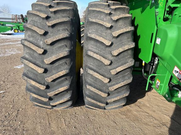 2024 John Deere S780 Combine