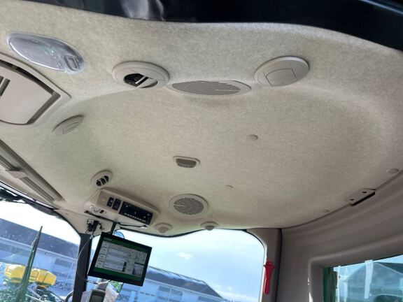 2024 John Deere S780 Combine