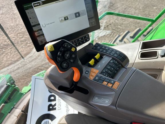 2024 John Deere S780 Combine