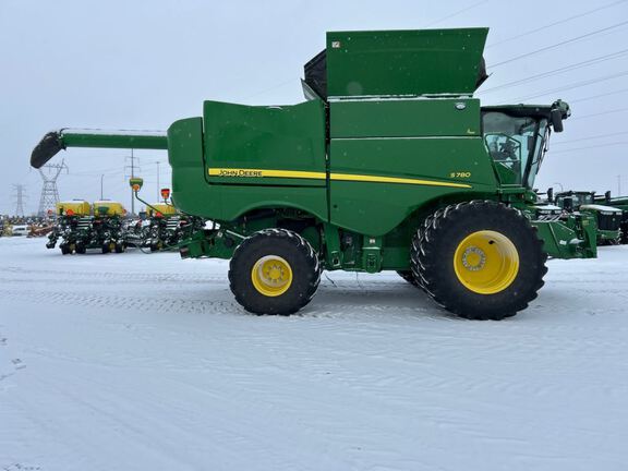 2024 John Deere S780 Combine