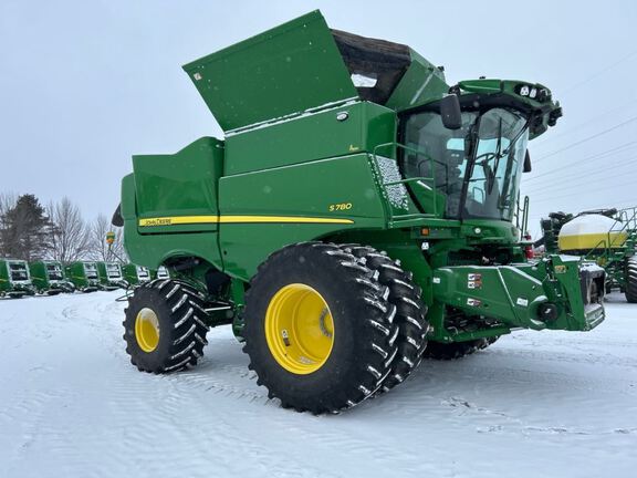 2024 John Deere S780 Combine