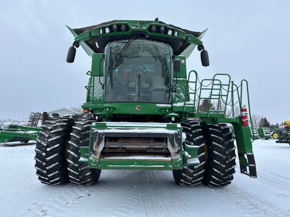 2024 John Deere S780 Combine