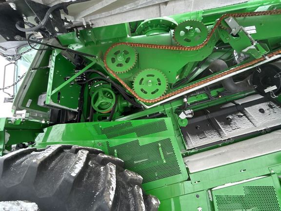 2024 John Deere S780 Combine