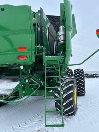2024 John Deere S780 Combine