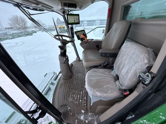 2024 John Deere S780 Combine