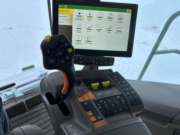 2024 John Deere S780 Combine