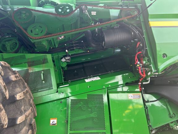 2024 John Deere S780 Combine