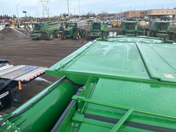 2024 John Deere S780 Combine