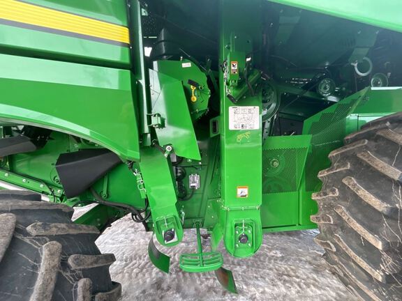 2024 John Deere S780 Combine