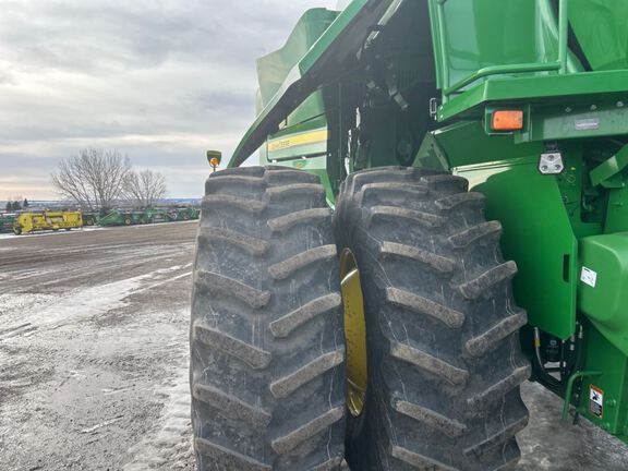 2024 John Deere S780 Combine