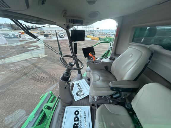 2024 John Deere S780 Combine