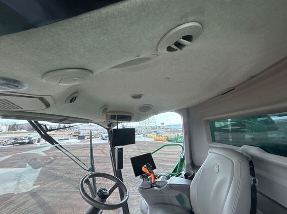 2024 John Deere S780 Combine