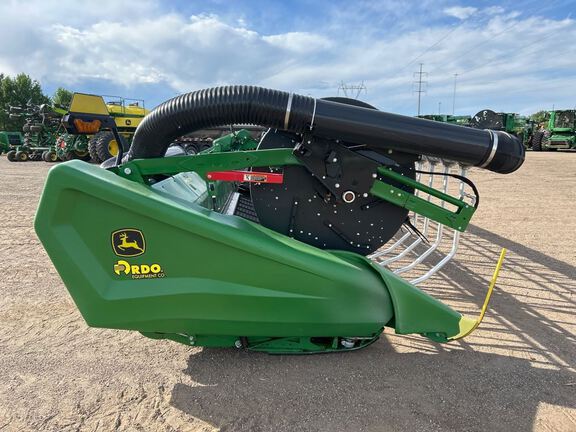 2023 John Deere HD40F Header Combine