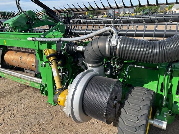 2023 John Deere HD40F Header Combine