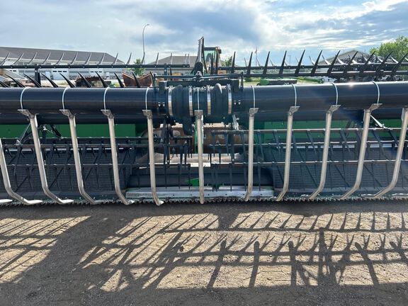 2023 John Deere HD40F Header Combine