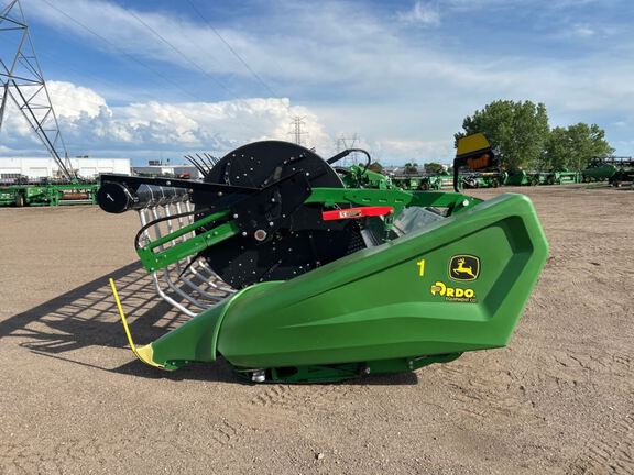 2023 John Deere HD40F Header Combine