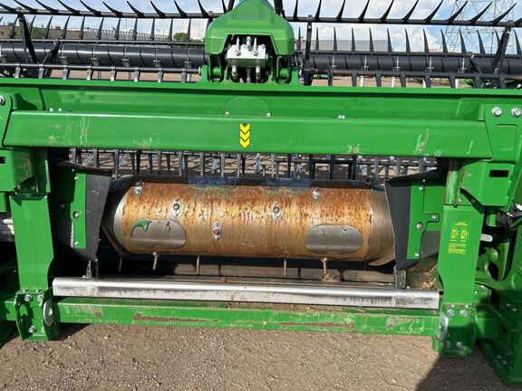 2023 John Deere HD40F Header Combine