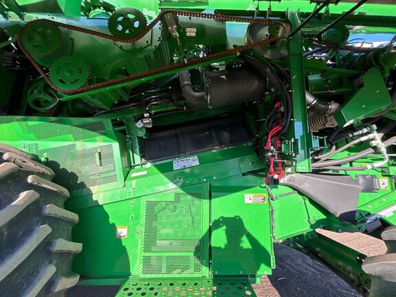 2024 John Deere S780 Combine