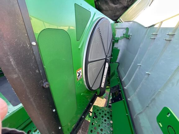 2024 John Deere S780 Combine