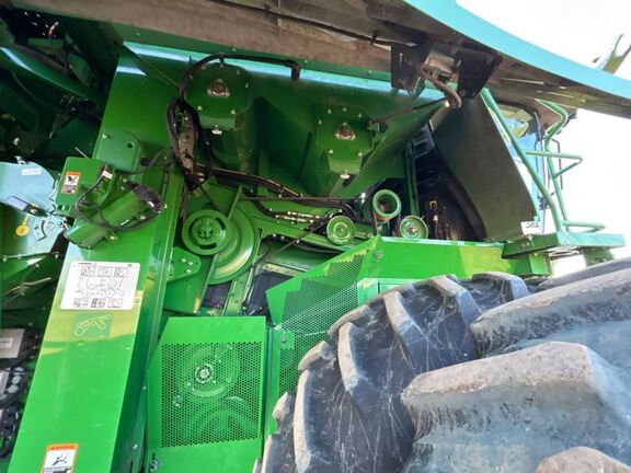 2024 John Deere S780 Combine