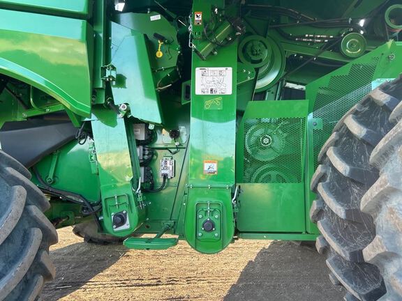 2024 John Deere S780 Combine