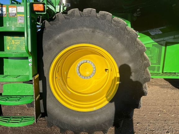 2024 John Deere S780 Combine