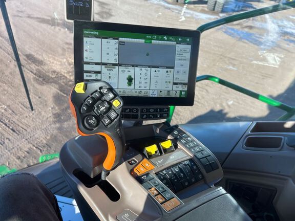 2024 John Deere S780 Combine