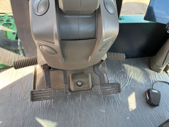 2024 John Deere 9RX 590 Tractor Rubber Track