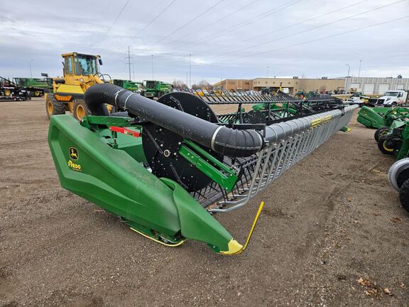 2023 John Deere HD40F Header Combine