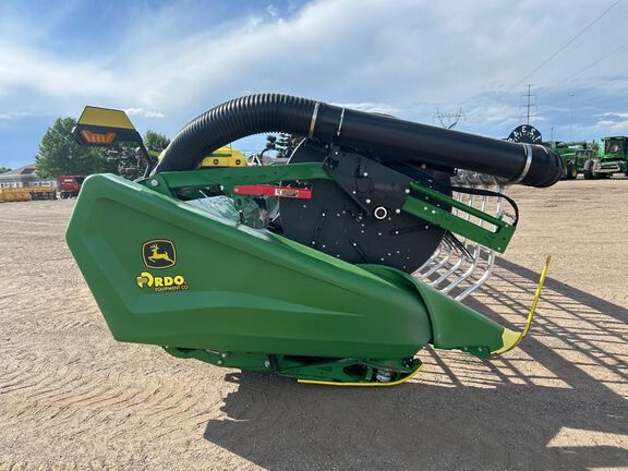 2023 John Deere HD40F Header Combine