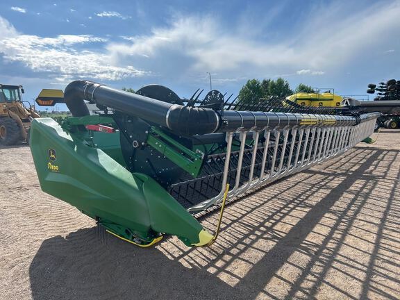 2023 John Deere HD40F Header Combine
