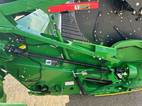 2023 John Deere HD40F Header Combine