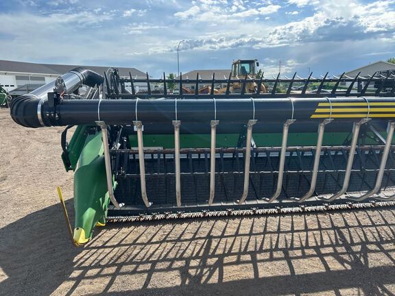 2023 John Deere HD40F Header Combine