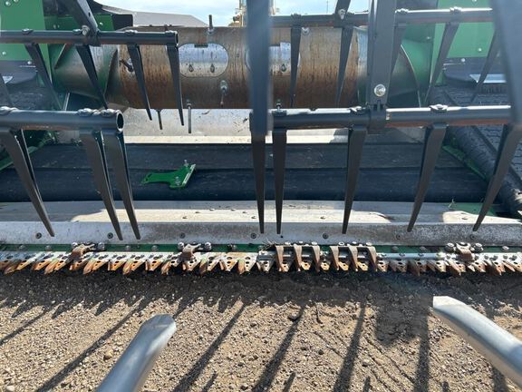 2023 John Deere HD40F Header Combine
