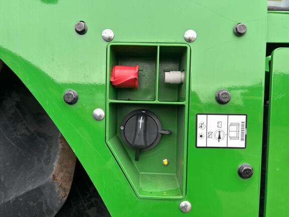 2025 John Deere 9R 490 Tractor 4WD