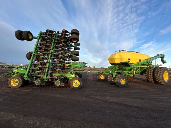 2023 John Deere N560 Air Seeder