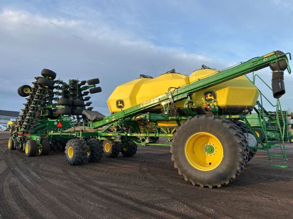 2023 John Deere N560 Air Seeder