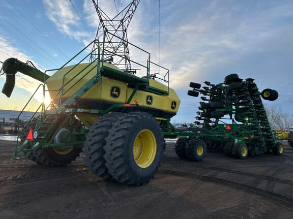 2023 John Deere N560 Air Seeder