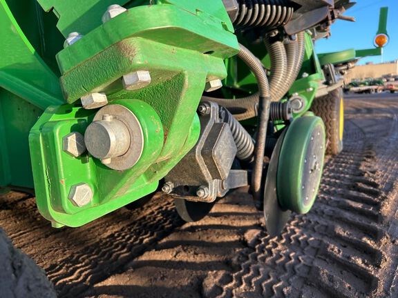 2023 John Deere N560 Air Seeder