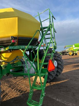 2023 John Deere N560 Air Seeder