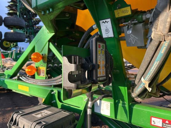2023 John Deere N560 Air Seeder