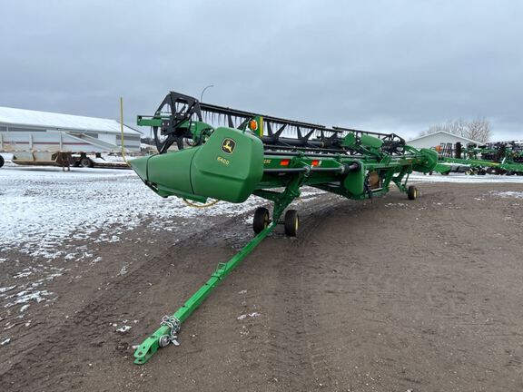2012 John Deere 640D Header Combine