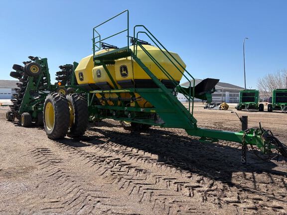 2013 John Deere 1890 Air Seeder