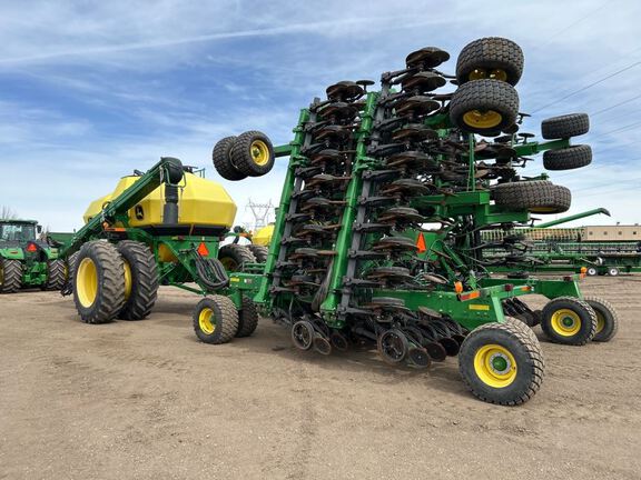 2013 John Deere 1890 Air Seeder