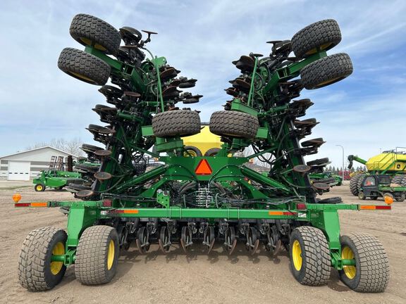 2013 John Deere 1890 Air Seeder