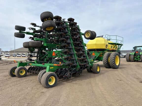 2013 John Deere 1890 Air Seeder
