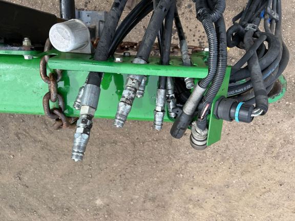 2013 John Deere 1890 Air Seeder