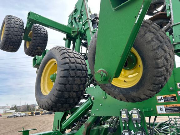 2013 John Deere 1890 Air Seeder