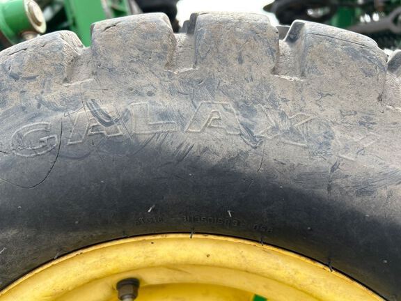 2013 John Deere 1890 Air Seeder