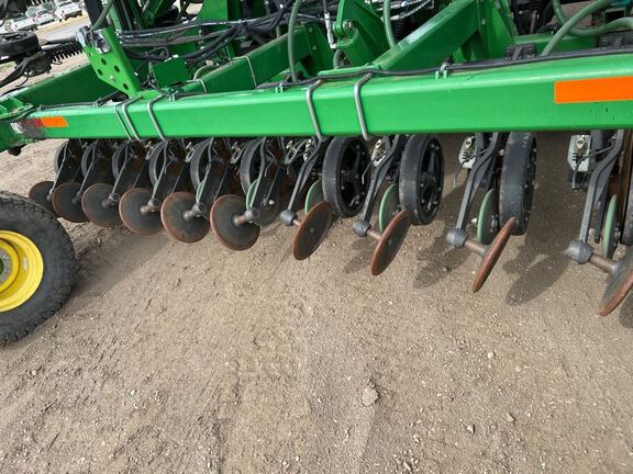 2013 John Deere 1890 Air Seeder